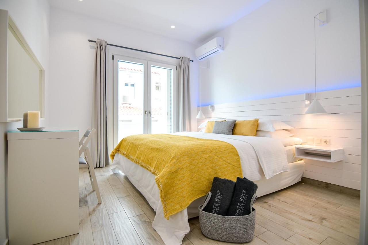 White Rock Milos Suites Adamantas  Ngoại thất bức ảnh
