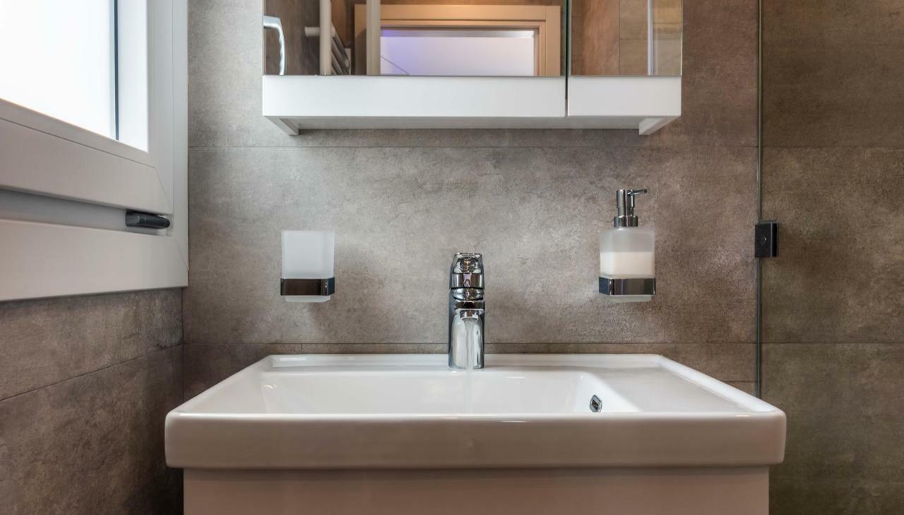 White Rock Milos Suites Adamantas  Ngoại thất bức ảnh
