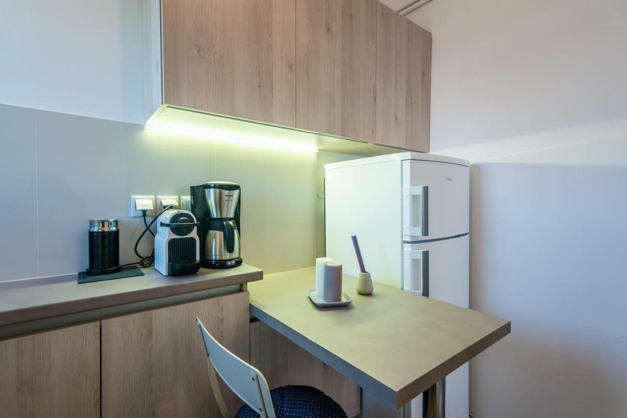 White Rock Milos Suites Adamantas  Ngoại thất bức ảnh