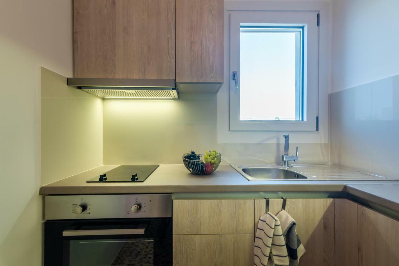 White Rock Milos Suites Adamantas  Ngoại thất bức ảnh