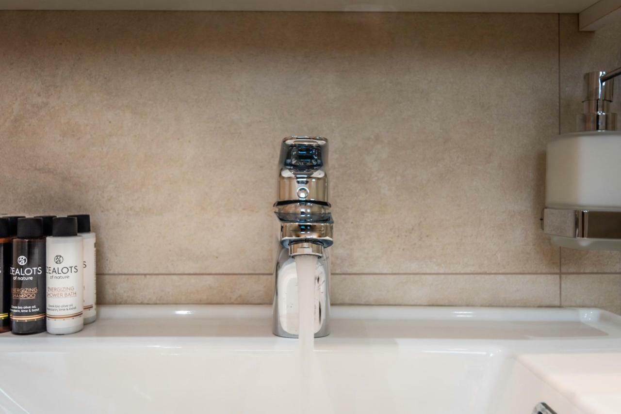 White Rock Milos Suites Adamantas  Ngoại thất bức ảnh