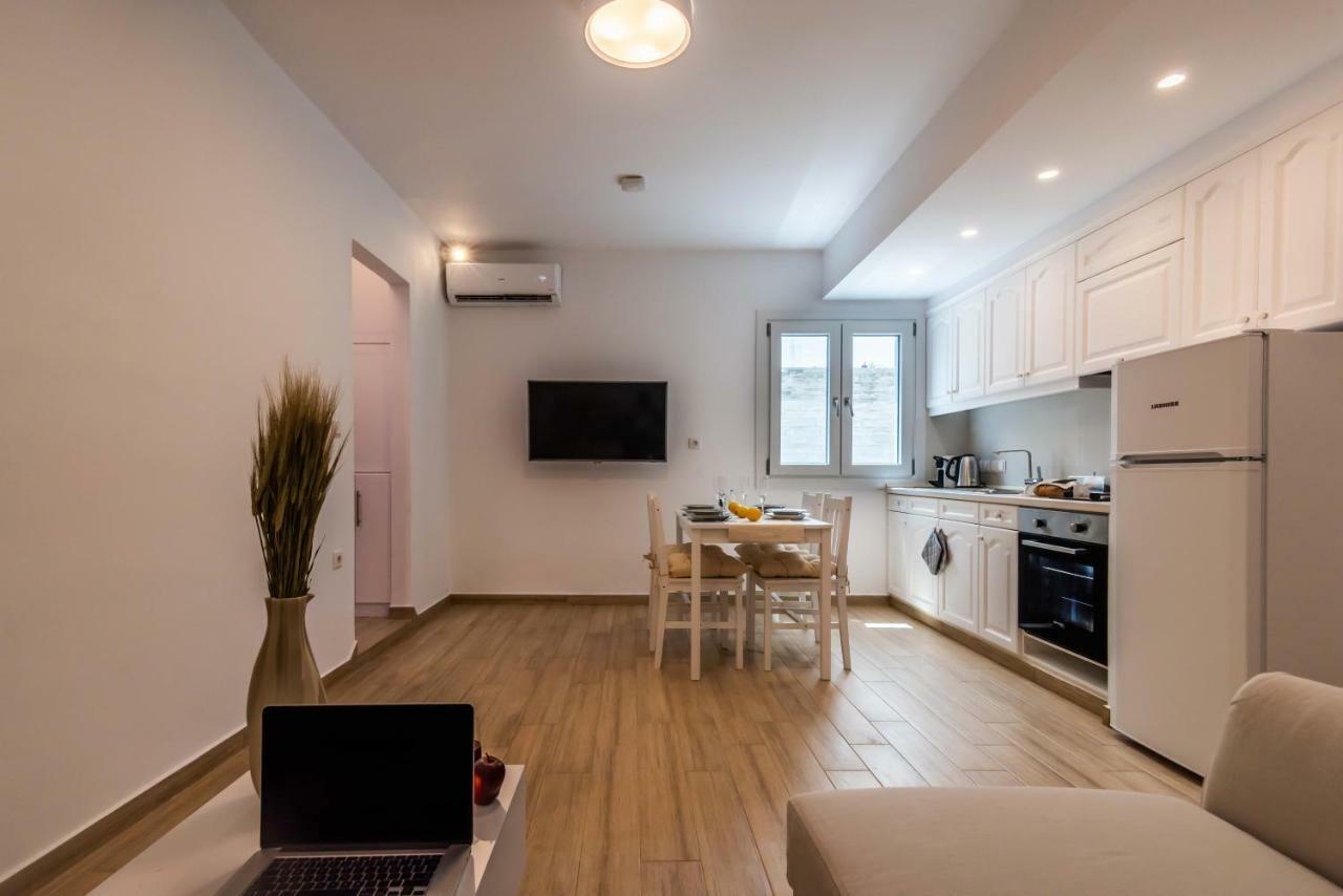 White Rock Milos Suites Adamantas  Ngoại thất bức ảnh